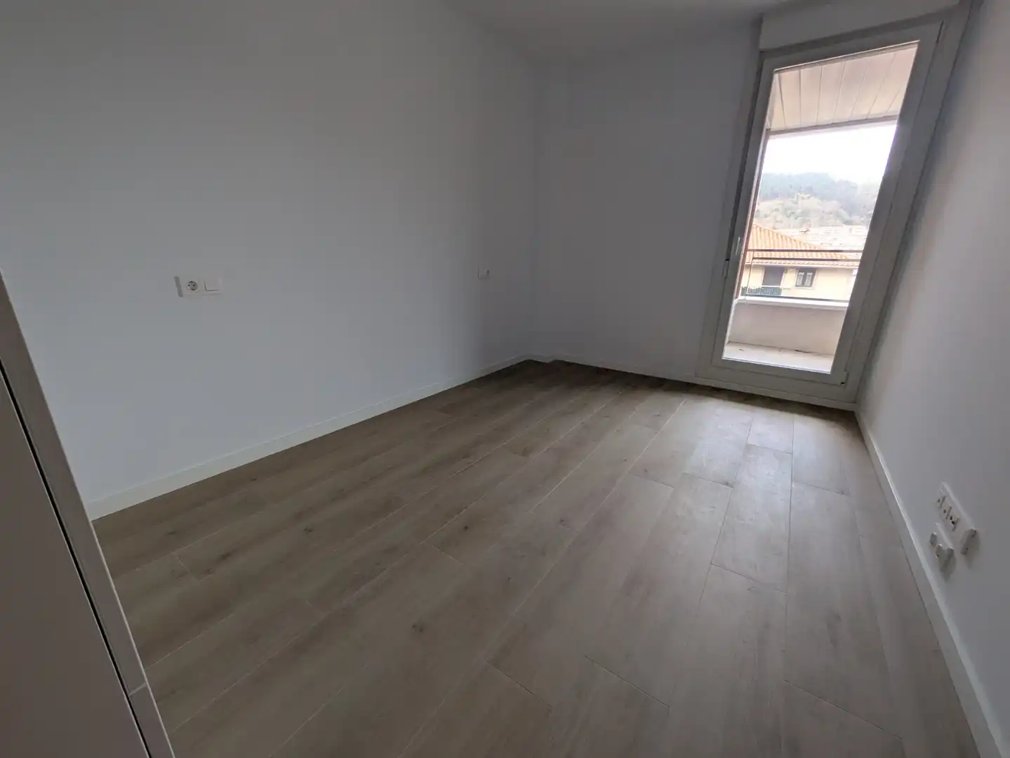 Habitación de Piso en venta en Donostia - San Sebastián  con Calefacción, Terraza y Trastero