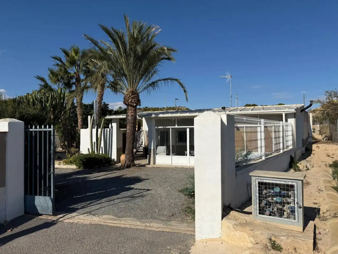 Vista exterior de Finca rústica en venta en Elche / Elx con Terraza y Amueblado