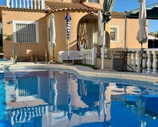 Piscina de Casa o xalet en venda en Torrevieja