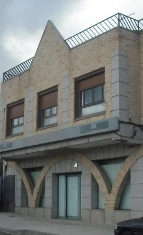 Vista exterior de Local en venta en Cuerva