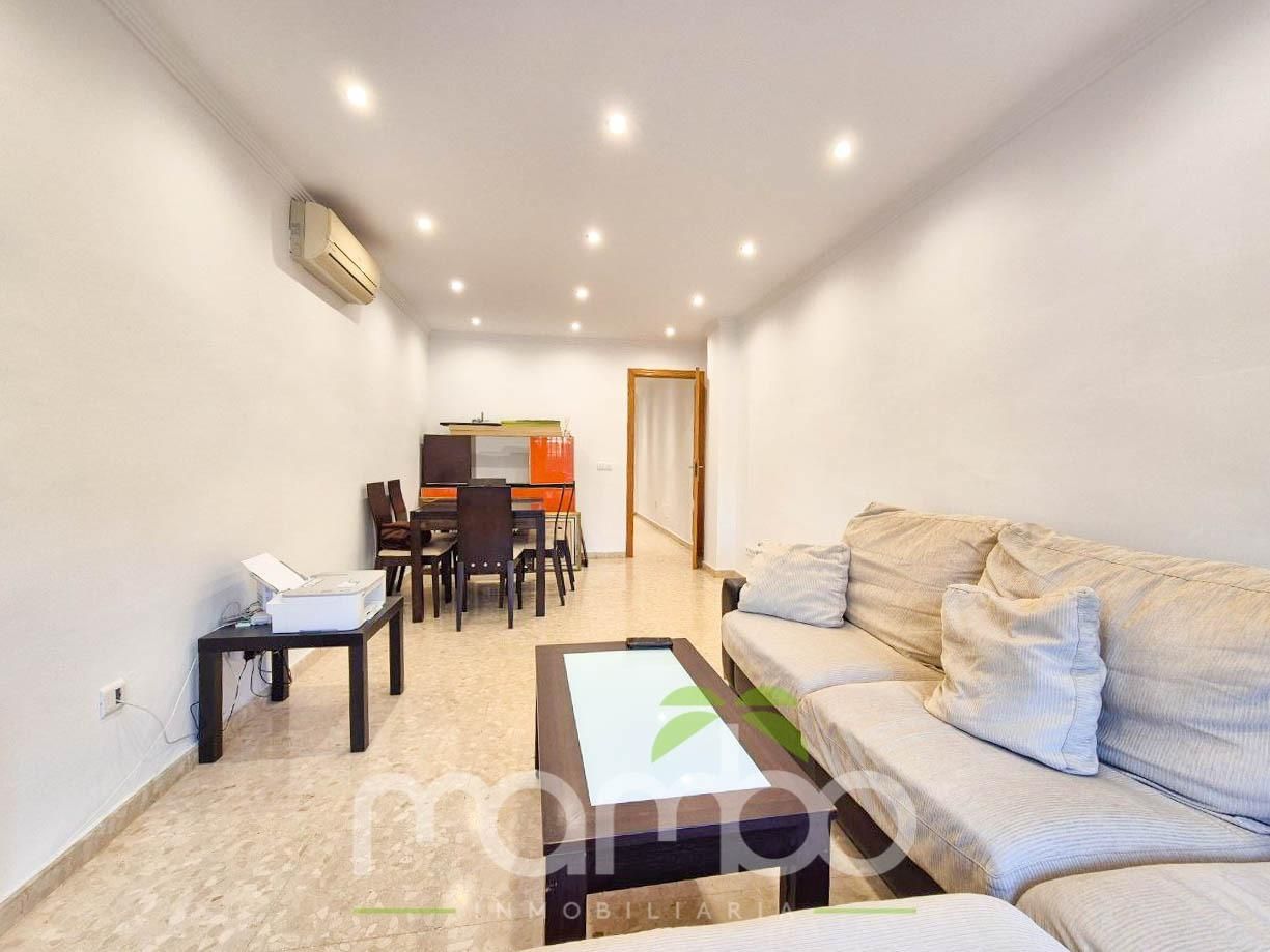 Living room of Planta baja for sale in Vélez-Málaga  with Air Conditioner, Heating and Private garden