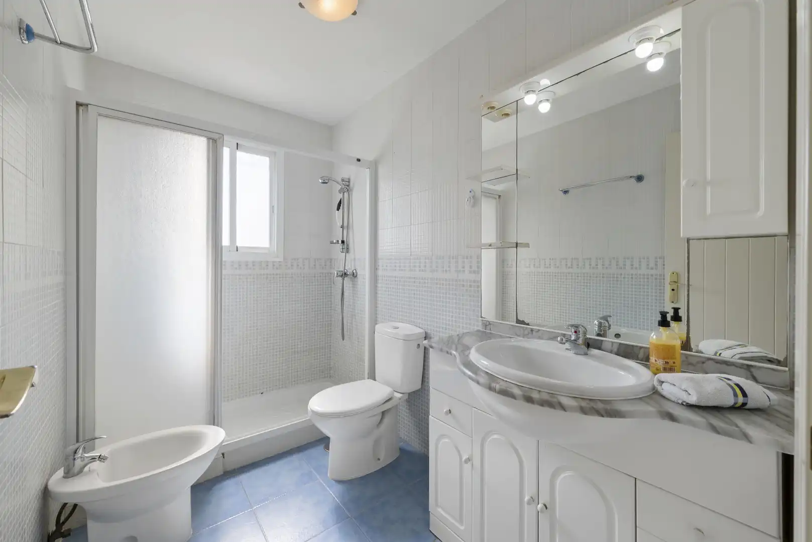 Bathroom of Ground floor for sale in Mijas  with Air Conditioner, Terrace and Swimming Pool