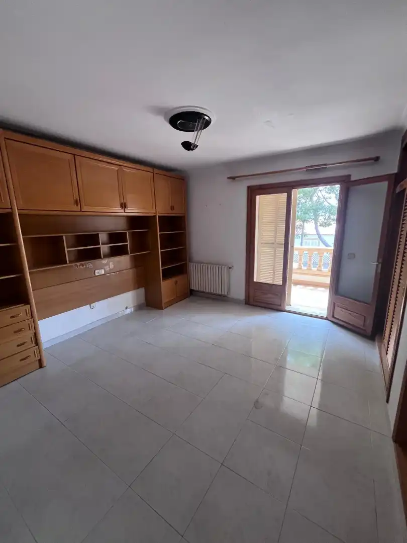 Habitación de Casa adosada en venta en Capdepera con Jardín privado, Trastero y Balcón