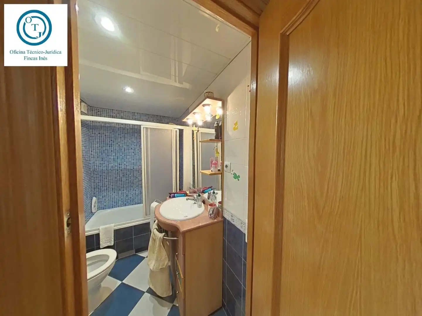 Bathroom of Flat for rent in Mollet del Vallès  with Air Conditioner, Heating and Parquet flooring