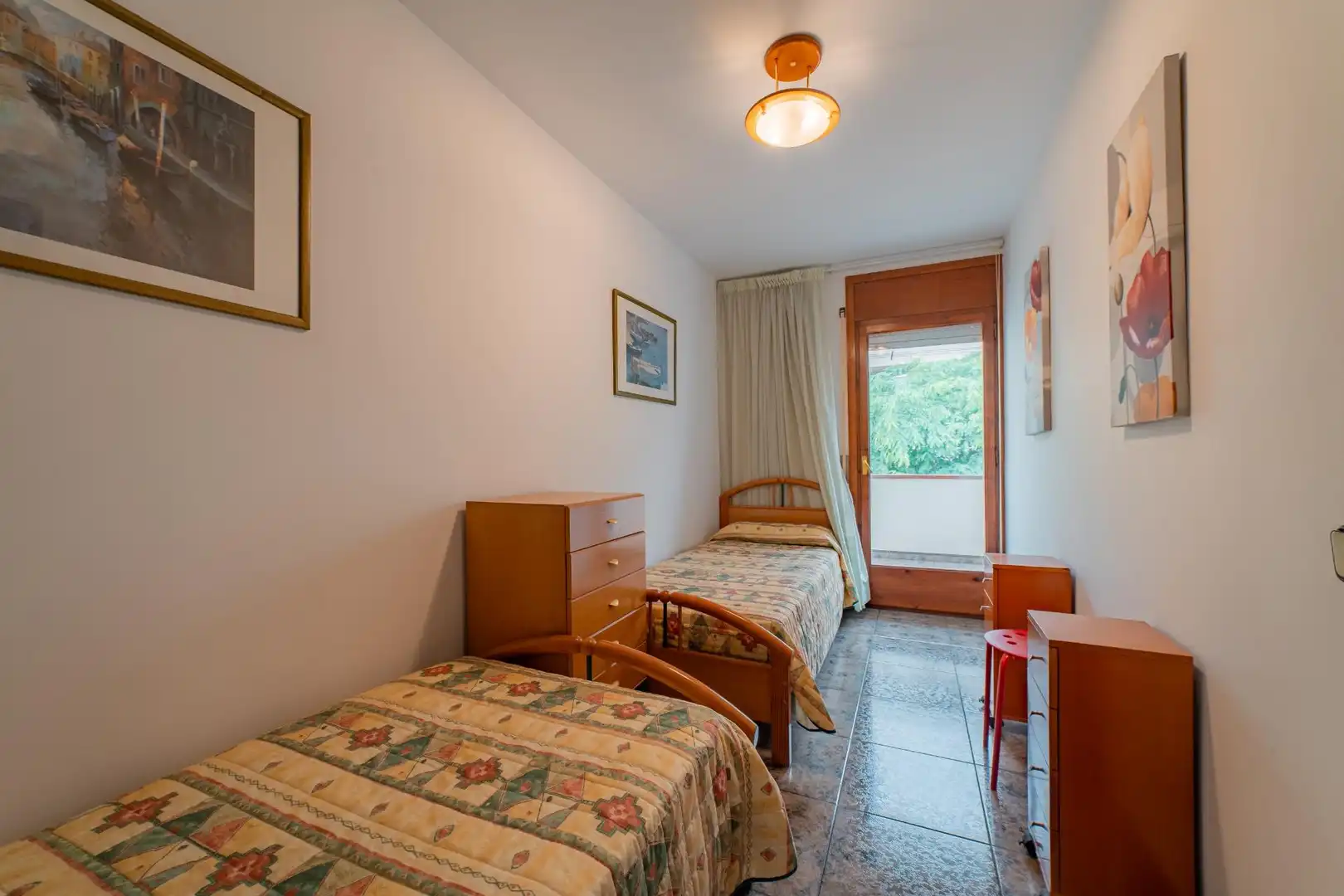 Dormitori de Casa o xalet en venda en Santa Susanna amb Jardí privat, Terrassa i Moblat