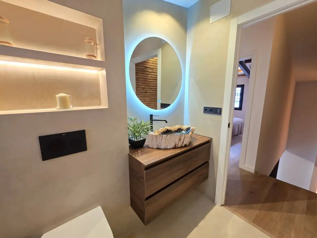 Bathroom of Duplexes for sale in Barcelona  with Air Conditioner, Heating and Parquet flooring