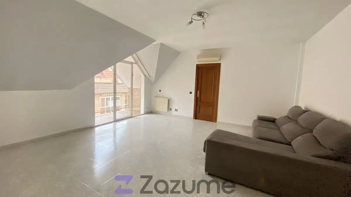 Flat for rent in C. Tamujar, Tres Olivos - La Piedad