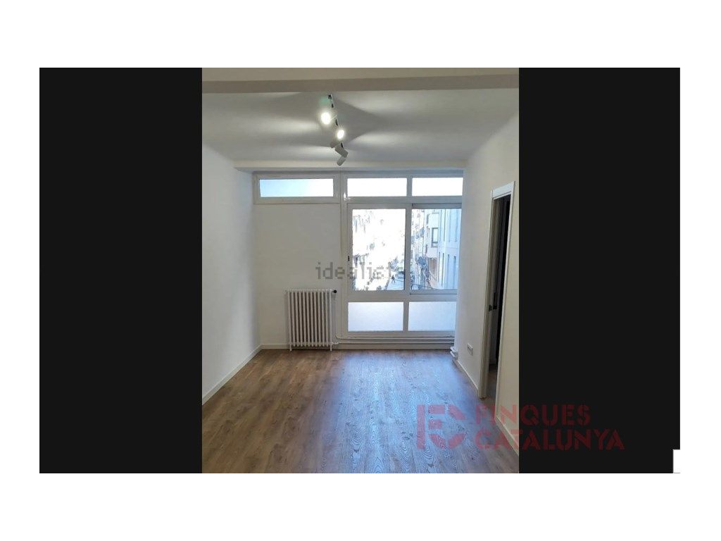 Bedroom of Flat for sale in Girona Capital