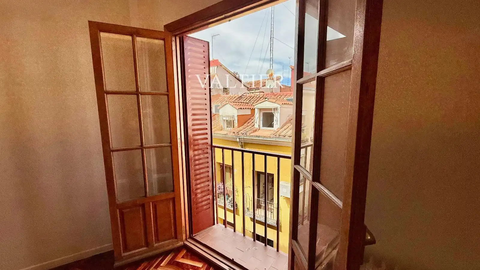 Vista exterior de Pis de lloguer en Madrid amb Terrassa