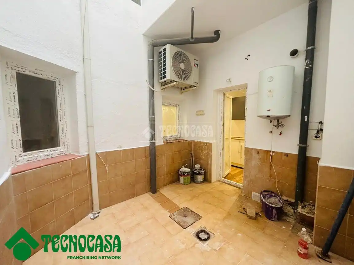 Flat for sale in Toledo  with Air Conditioner and Private garden