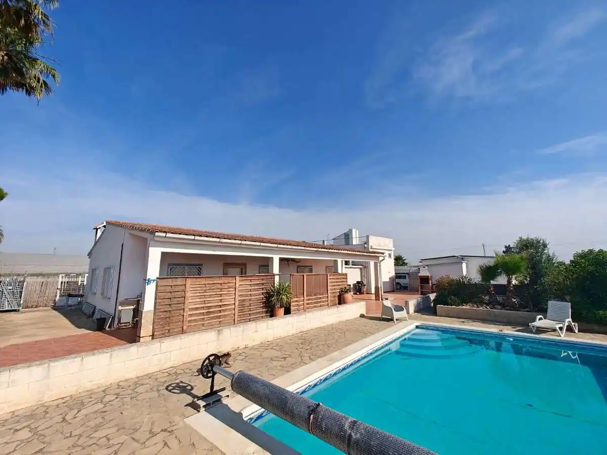 Exterior view of Houses for sale in Algemesí  with Private garden, Terrace and Swimming Pool