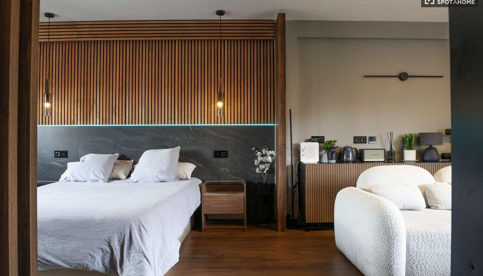 Foto 1 de Pis per a compartir a Lucero, Madrid