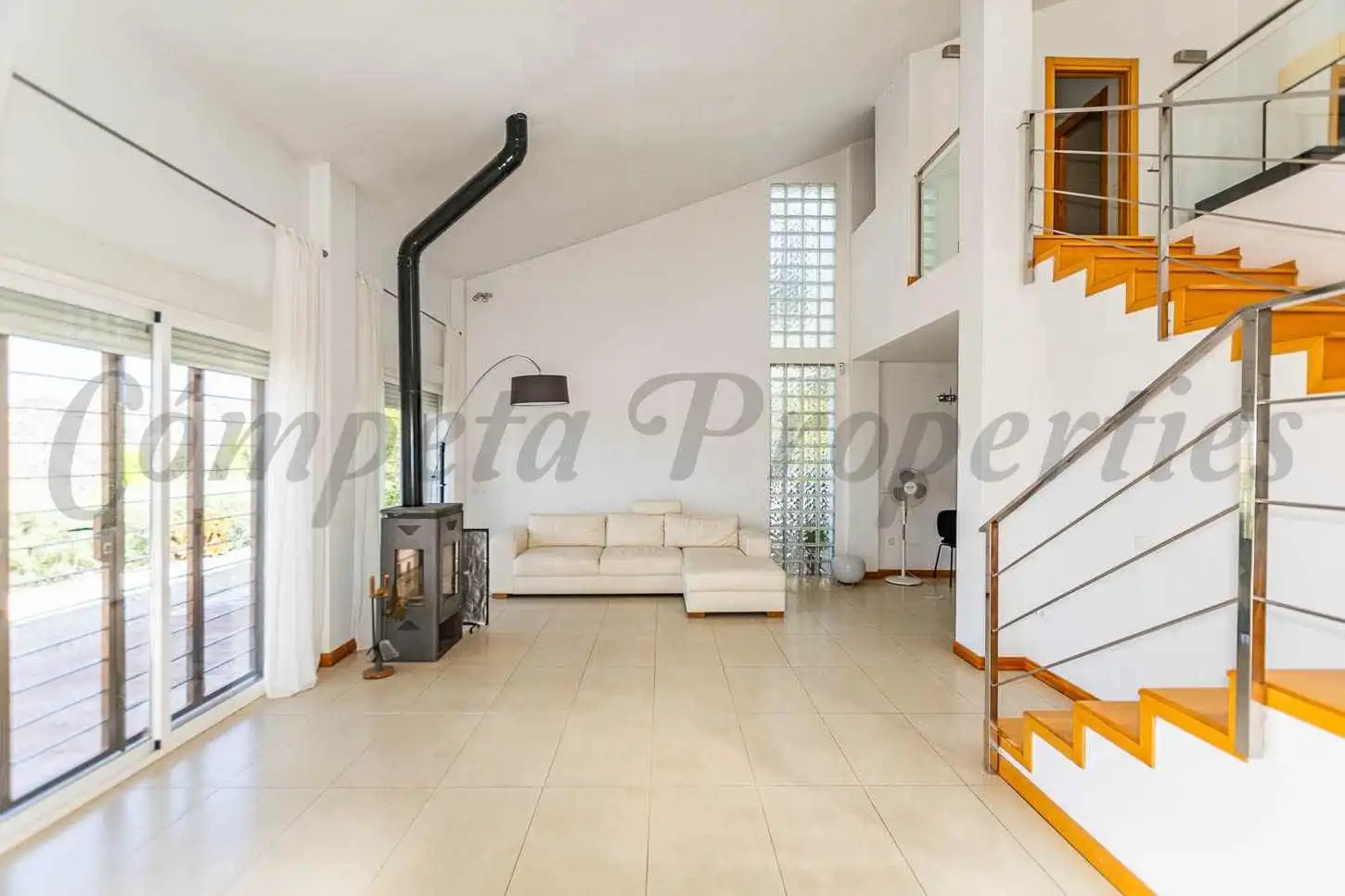 Casa amb piscina en venda a Sayalonga, imagen 11