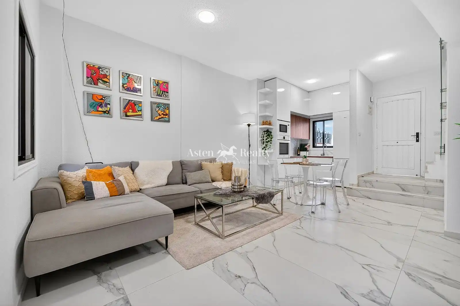 Sala de estar de Casa adosada en venta en Arona con Terraza, Piscina y Amueblado