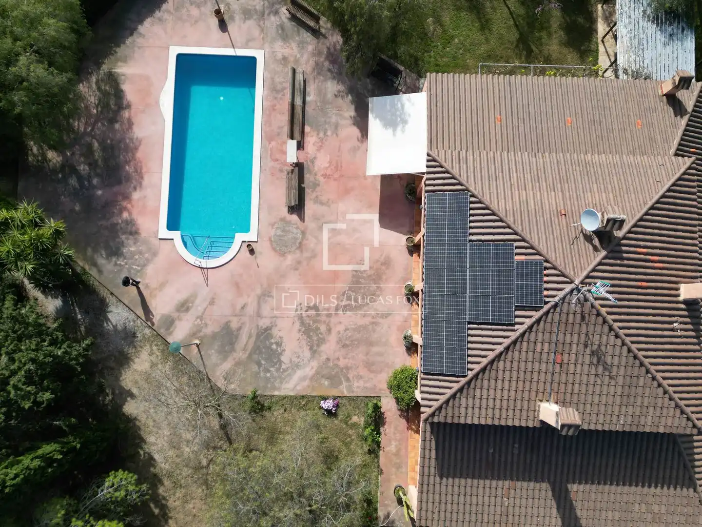 Swimming pool of Country homes for sale in Vilanova i la Geltrú  with Air Conditioner, Heating and Private garden