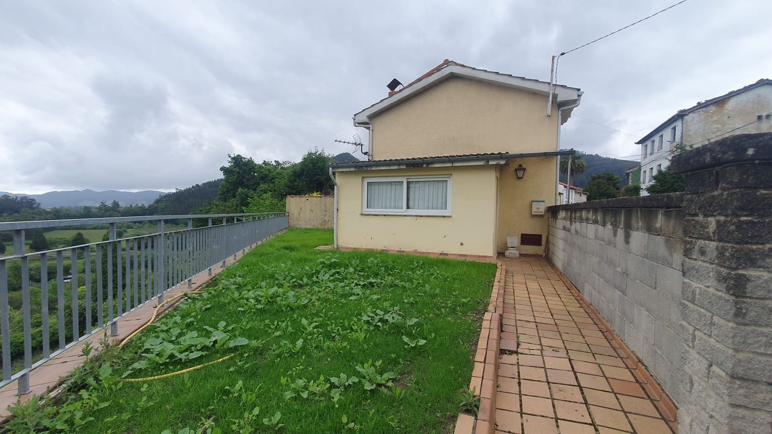 Jardín de Casa o chalet en venta en Pravia con Calefacción, Terraza y Trastero