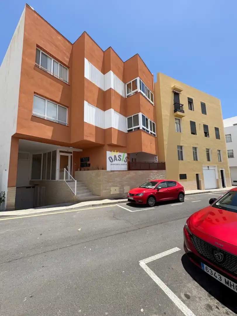 Außenansicht von Wohnung zum Verkauf in Arico mit Abstellraum