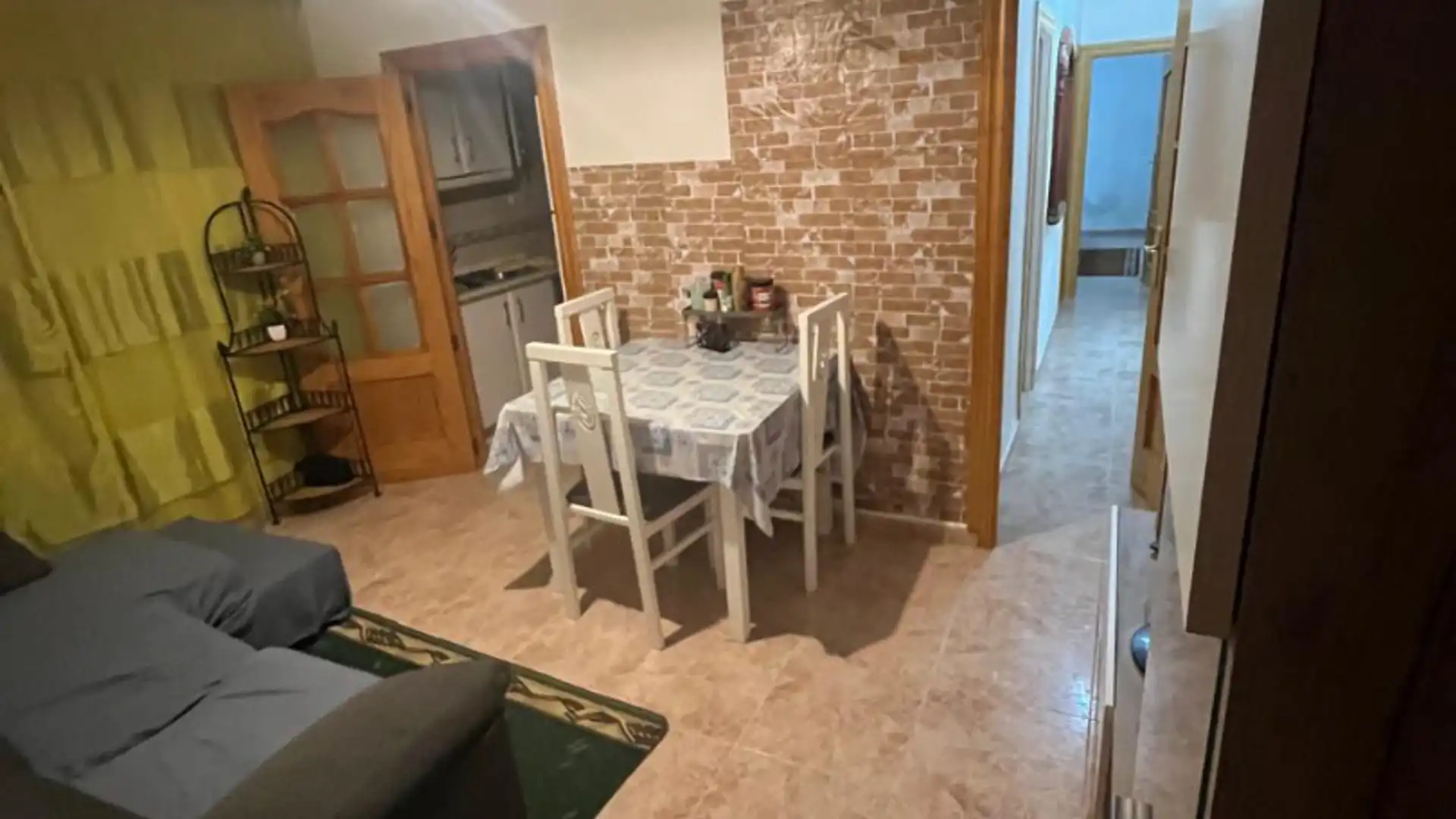 Piso en venta en Calle Almagro, PAU 2-600