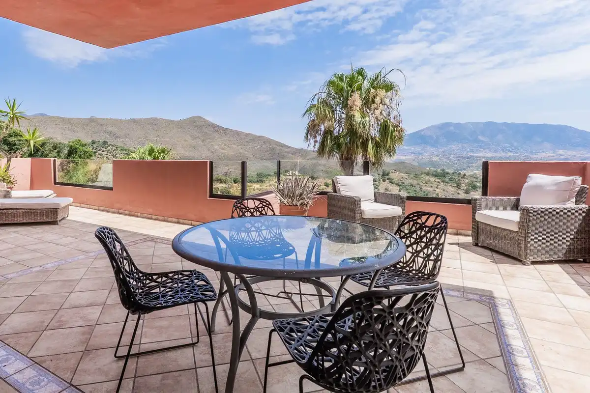 Apartment with pool for sale in Ojén pueblo, imagen 2