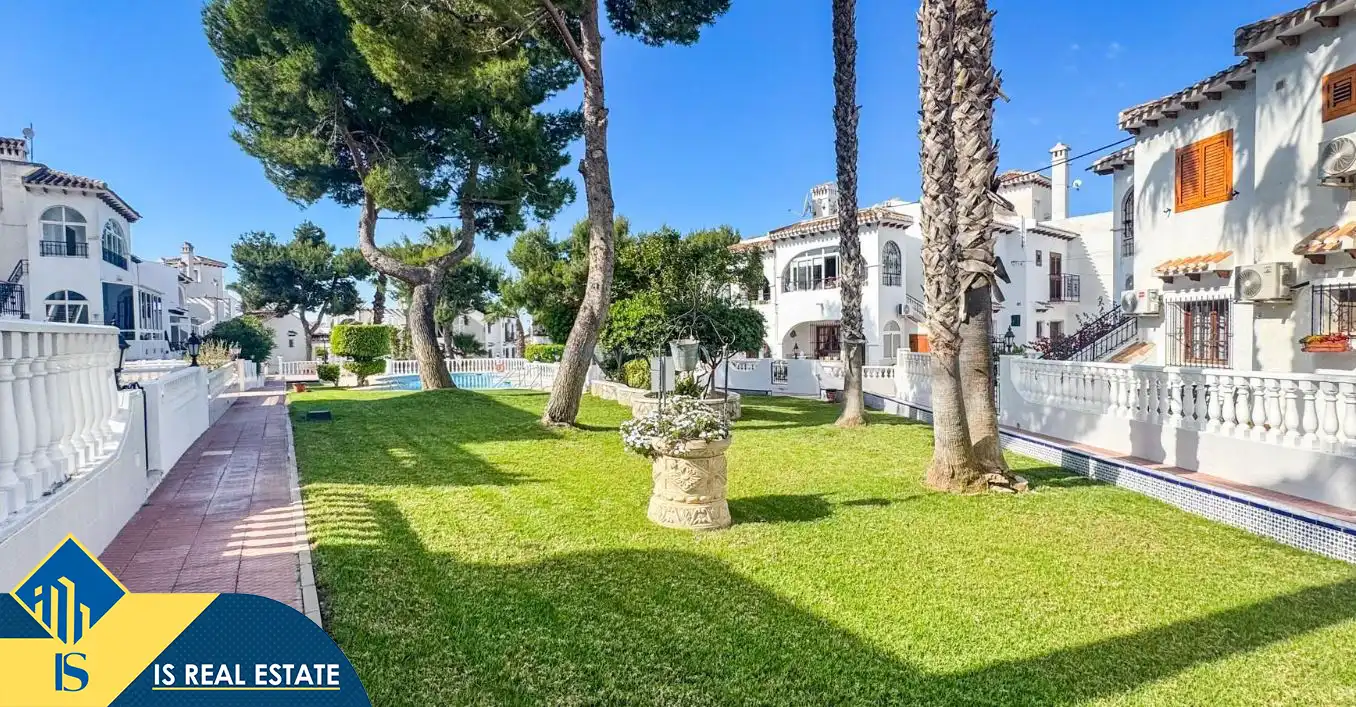 Jardí de Casa o xalet en venda en Torrevieja amb Calefacció, Terrassa i Traster