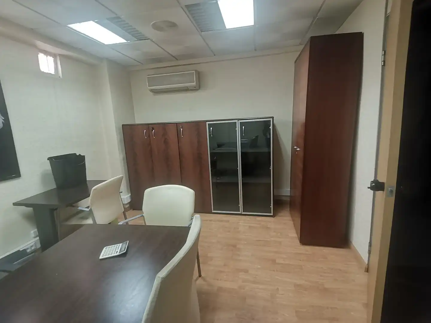 Office for sale in Almería  with Air Conditioner, Heating and Furnished