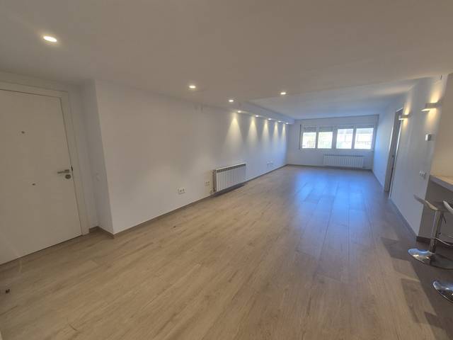 Piso en Venta en Ronda de Francesc Camprodon, 33 en Nord