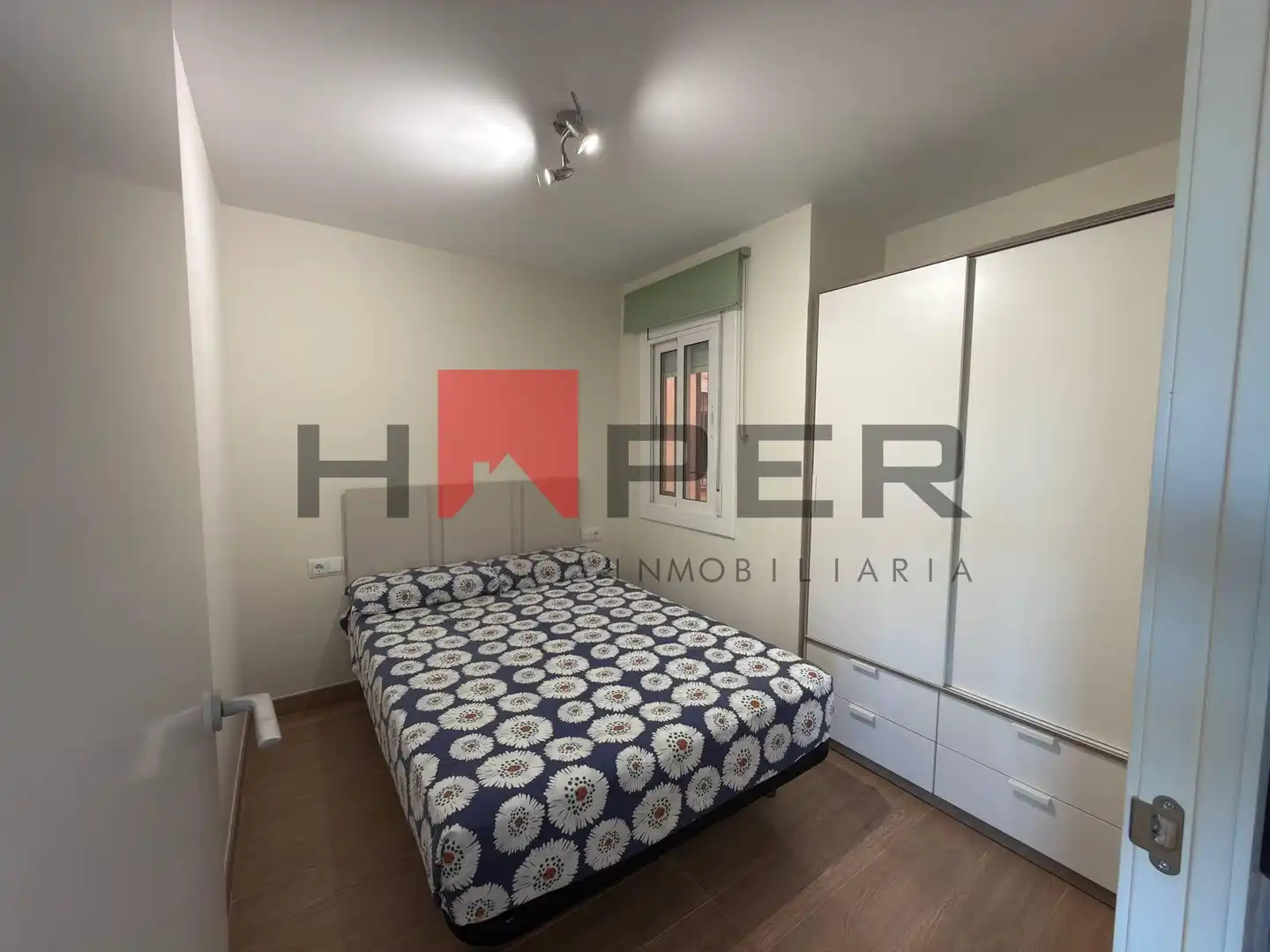 Habitación de Piso en venta en El Prat de Llobregat con Aire acondicionado y Terraza