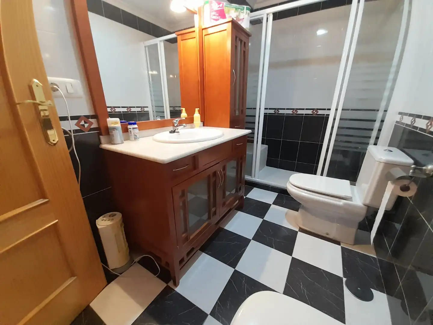 Bathroom of Flat for sale in Puertollano  with Air Conditioner, Heating and Storage room