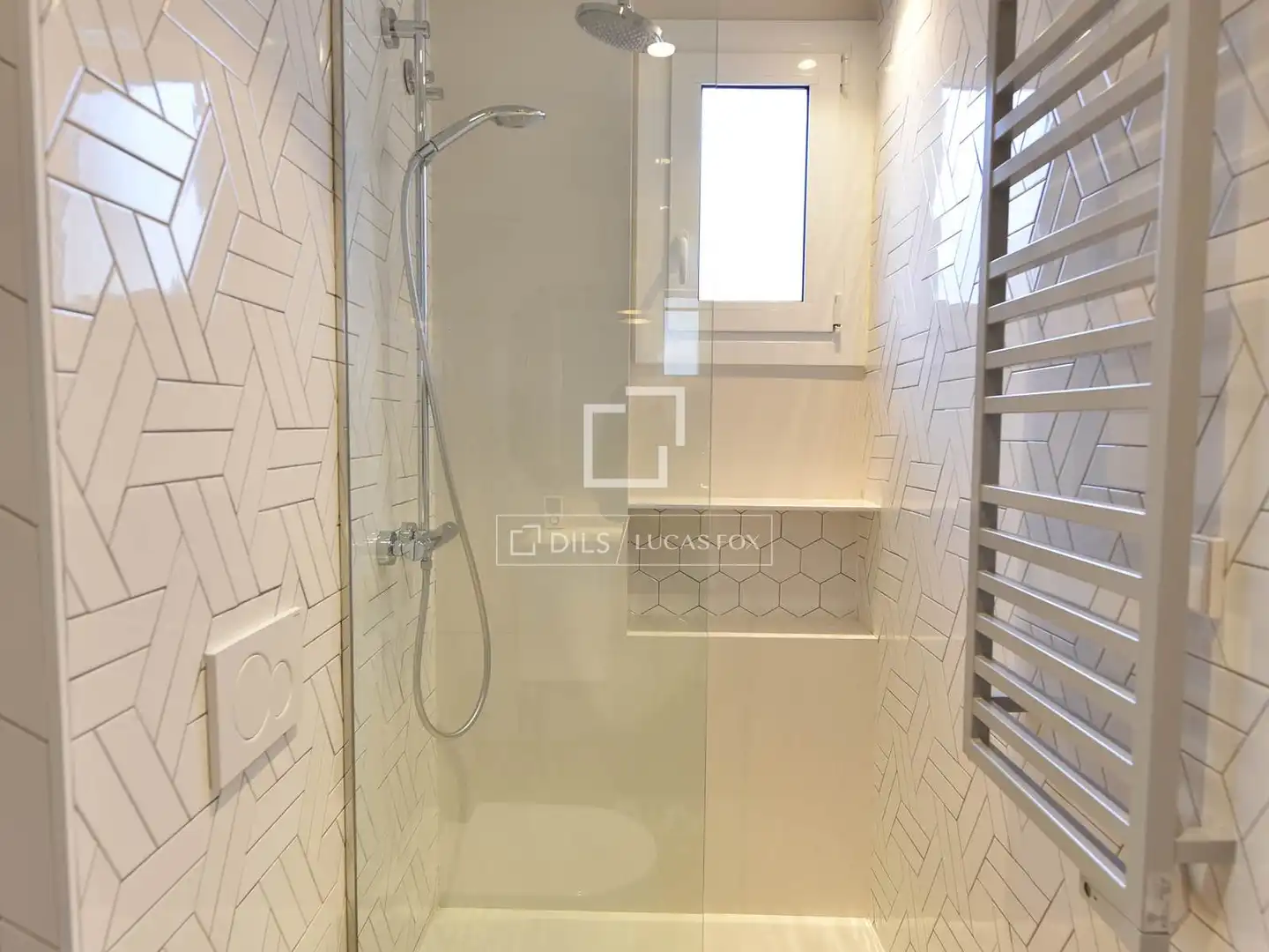 Bathroom of Flat for sale in Barcelona  with Air Conditioner, Heating and Terrace
