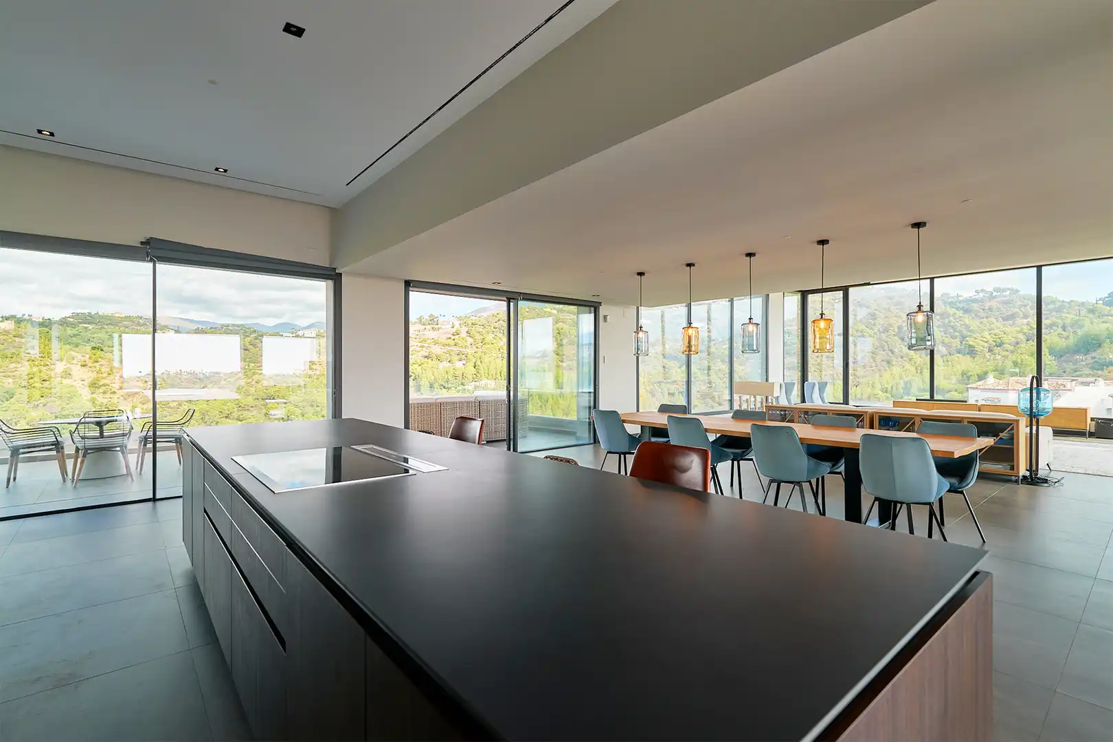 Cocina de Casa o chalet en venta en Benahavís con Aire acondicionado, Calefacción y Jardín privado
