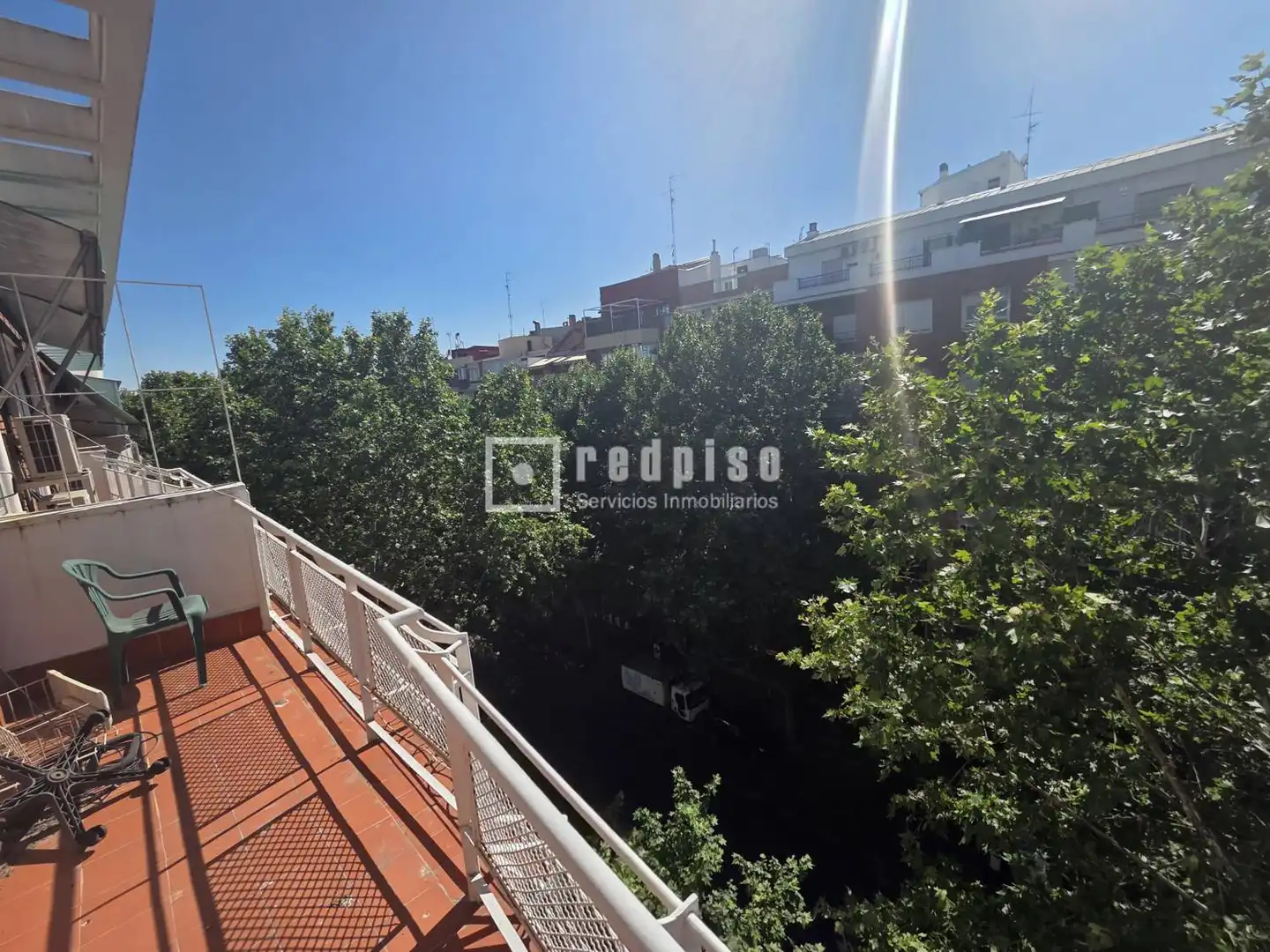 Außenansicht von Wohnung zum Verkauf in Madrid mit Heizung, Parkett und Terrasse