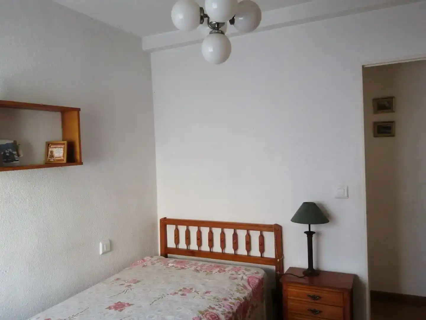 Bedroom of Flat for share in Centro