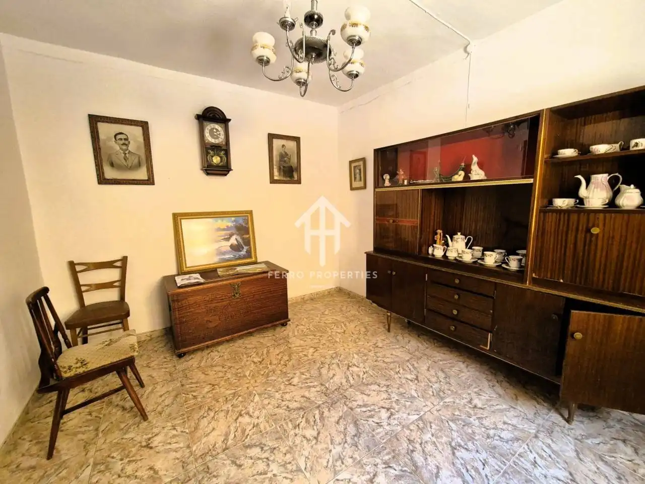 Sala d'estar de Casa o xalet en venda en Loja amb Jardí privat, Terrassa i Moblat