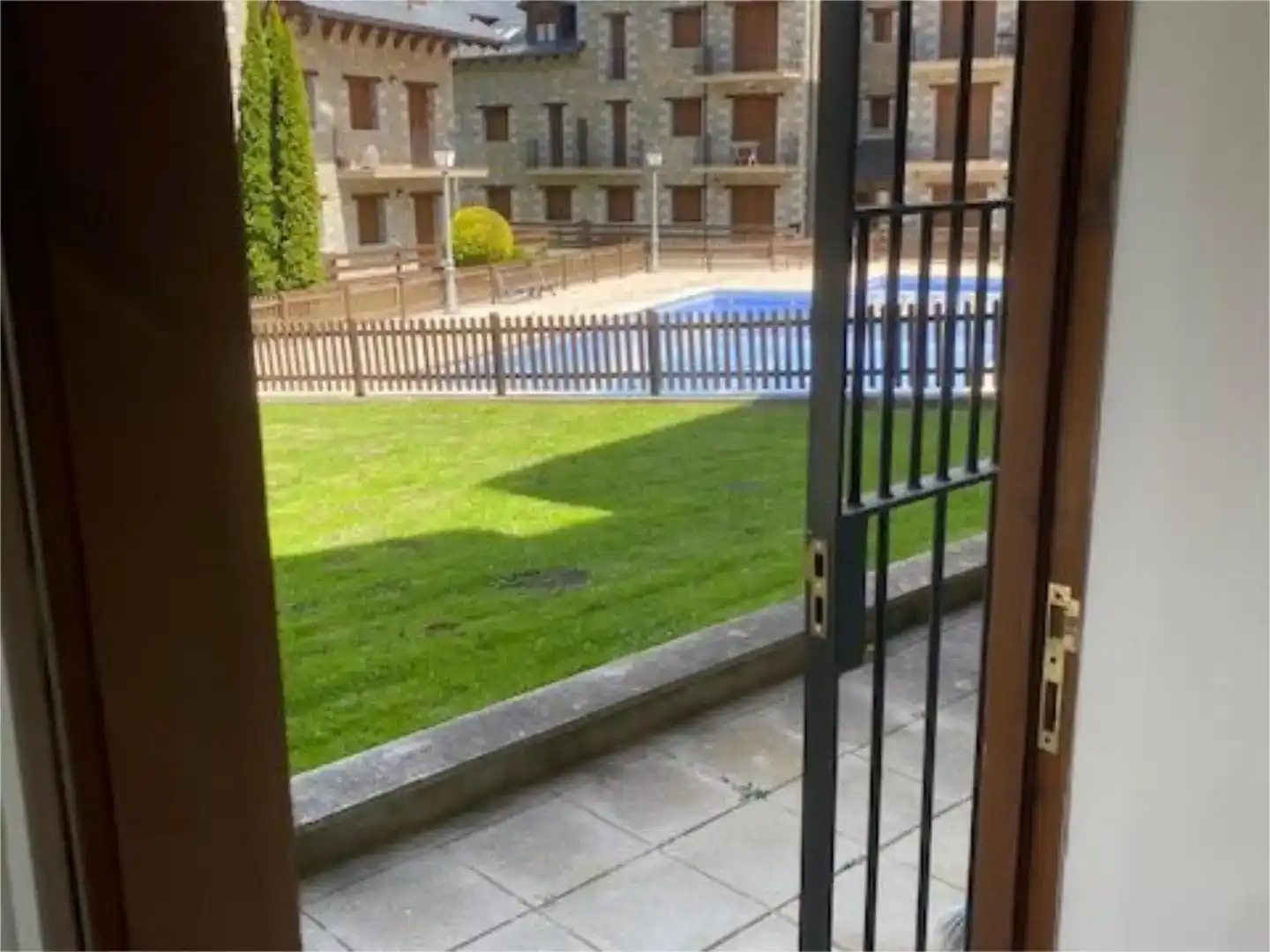Piscina de Apartamento en venta en Benasque con Jardín privado, Piscina y Amueblado