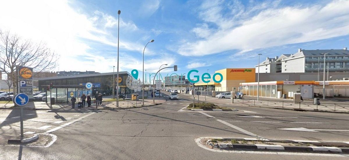 Exterior view of Premises for sale in  Madrid Capital  with Furnished