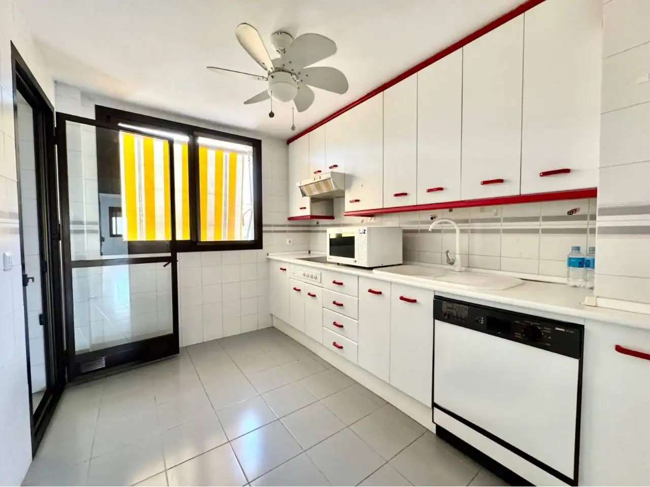 Kitchen of Apartments for sale in Torremolinos  with Terrace, Storage room and Community pool