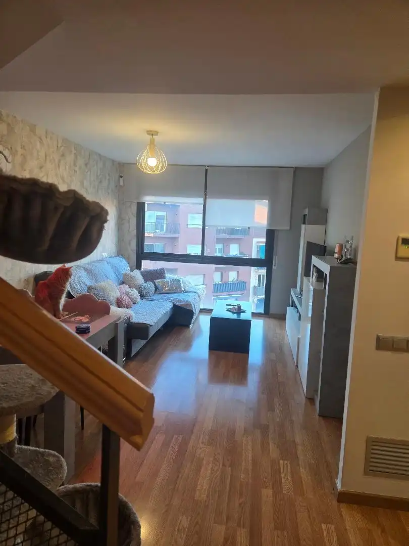 Wohnzimmer von Maisonette zum Verkauf in Sabadell mit Klimaanlage, Heizung und Parkett