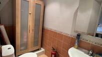 Bathroom of Flat for sale in Aranjuez  with Parquet flooring