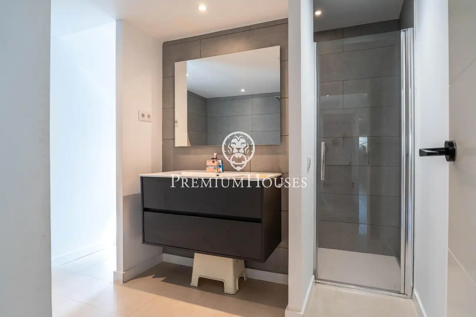 Bathroom of Houses for sale in Gavà  with Air Conditioner, Heating and Private garden
