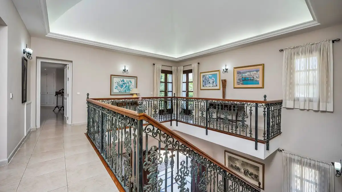 Houses for sale in Benahavís  with Air Conditioner, Private garden and Terrace