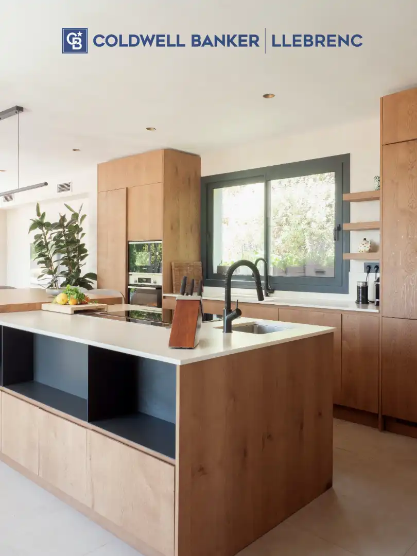 Cocina de Casa o chalet en venta en Barcelona con Aire acondicionado, Calefacción y Jardín privado