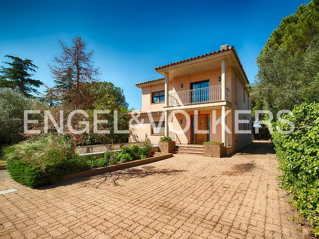 Außenansicht von Haus oder Chalet zum Verkauf in Mollet de Peralada mit Heizung, Terrasse und Abstellraum