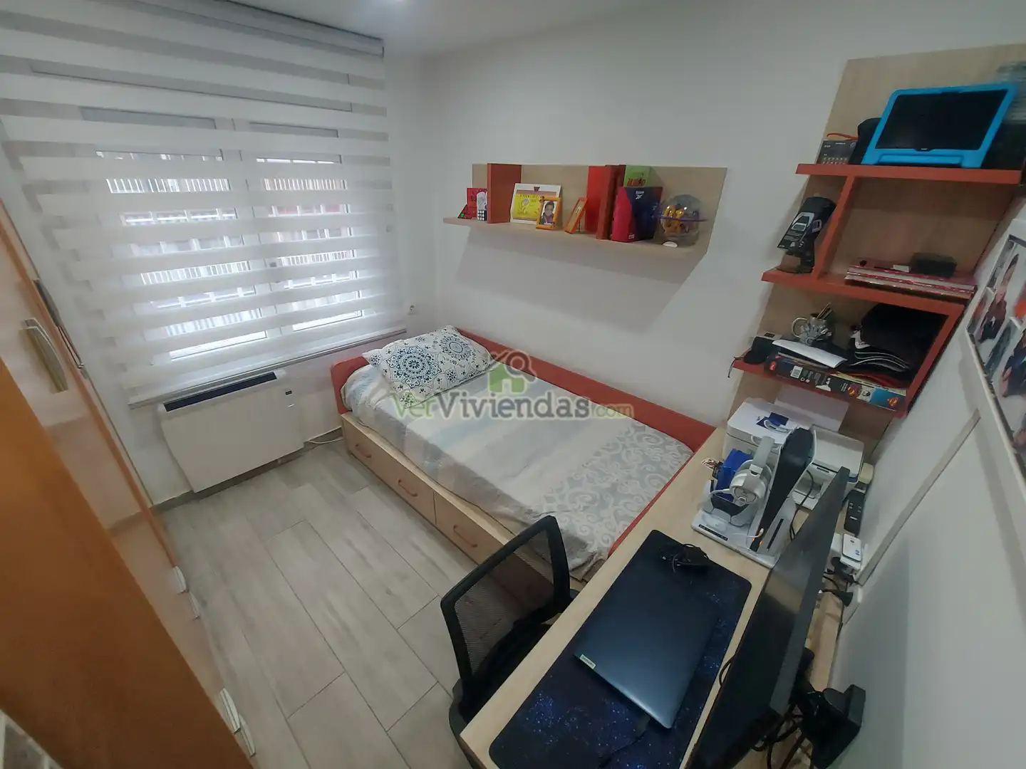 Dormitori de Pis en venda en Rubí amb Aire condicionat, Calefacció i Forn