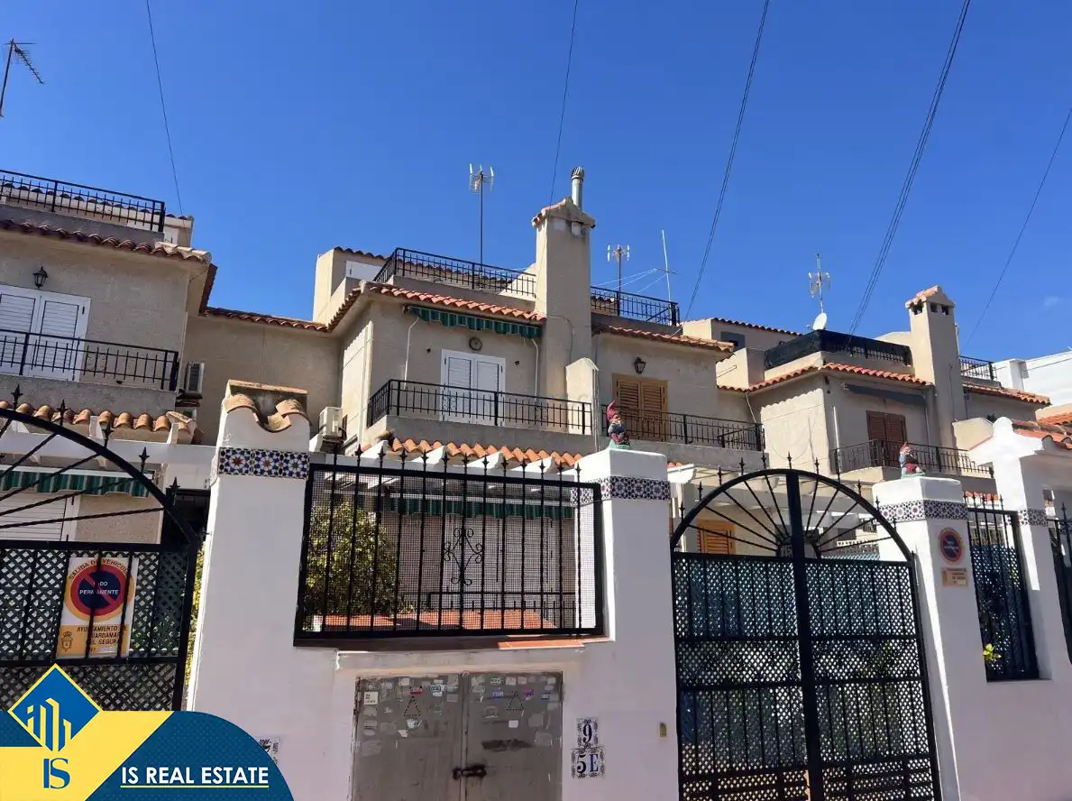 Maison mitoyenne avec piscine à vendre à El Moncayo - El Pòrtic