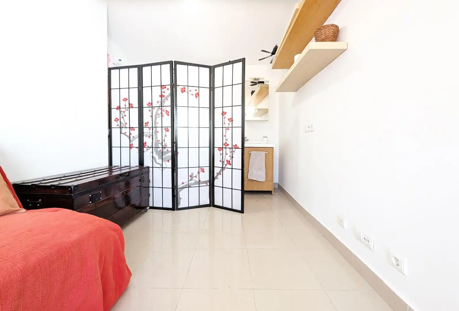 Schlafzimmer von Dachboden zum Verkauf in Vilanova i la Geltrú mit Klimaanlage, Heizung und Parkett