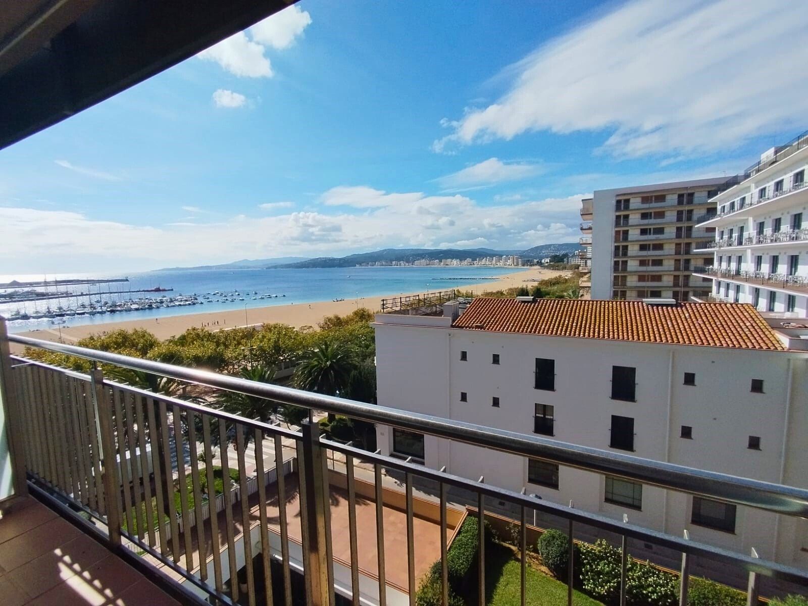 Dormitori de Pis en venda en Palamós amb Terrassa i Moblat