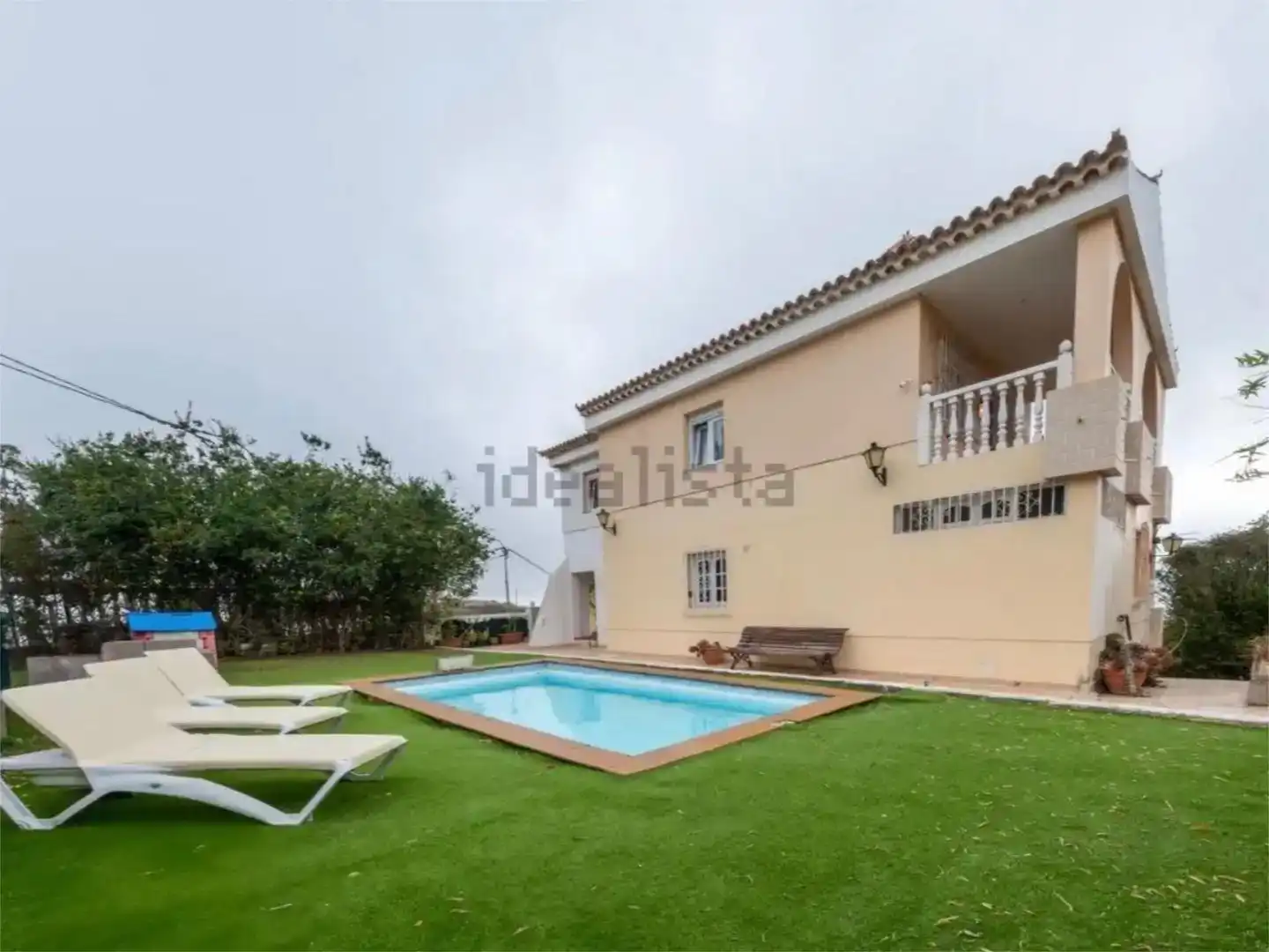 Vista exterior de Pis en venda en Arucas amb Jardí privat, Traster i Piscina
