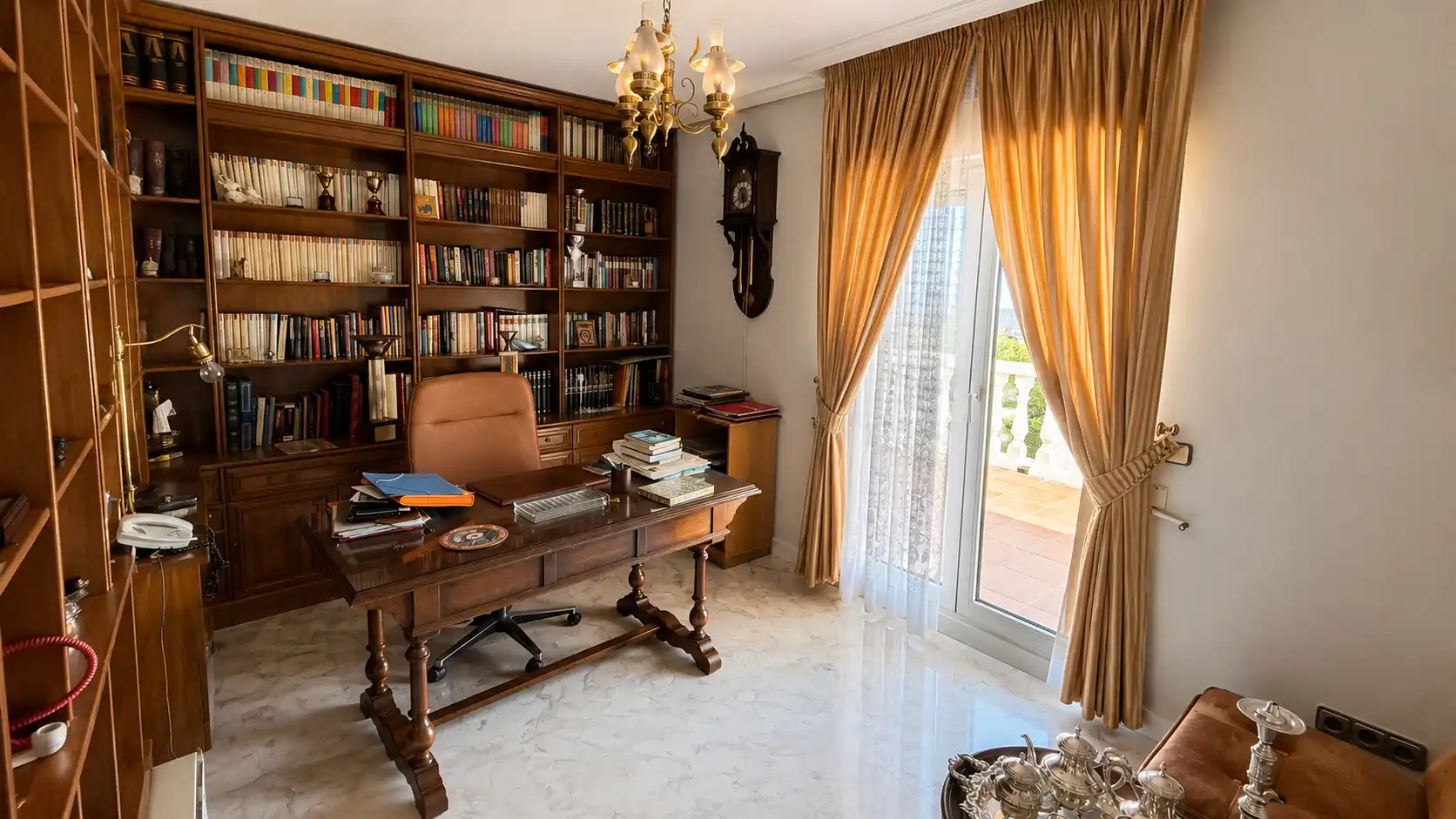 Living room of Houses for sale in San Lorenzo de El Escorial  with Air Conditioner, Heating and Private garden