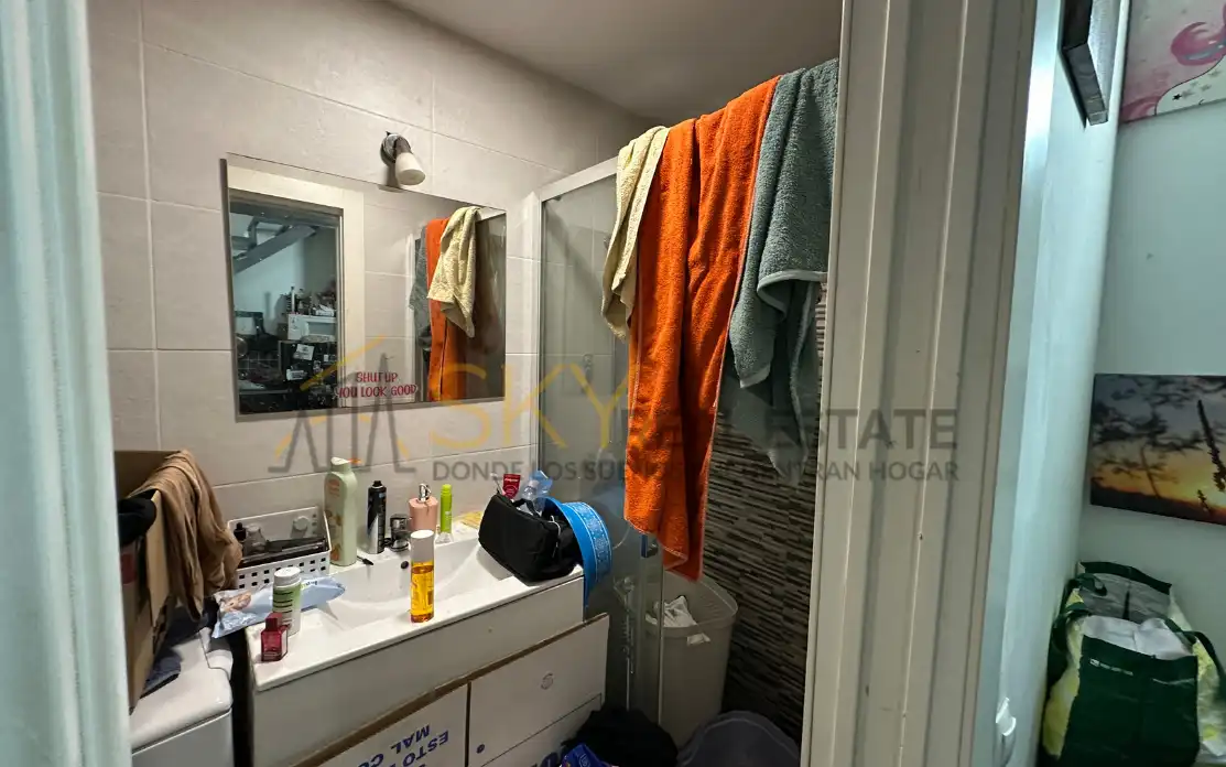 Flat for sale in Calle de San Claudio, Palomeras Sureste