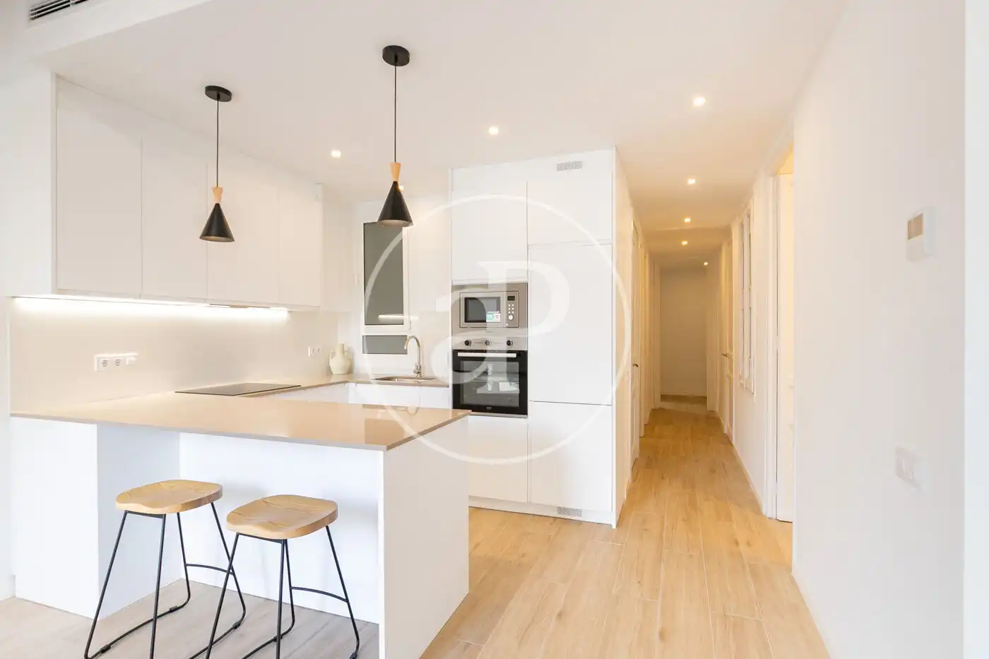 Küche von Wohnung zum Verkauf in Barcelona mit Klimaanlage und Heizung